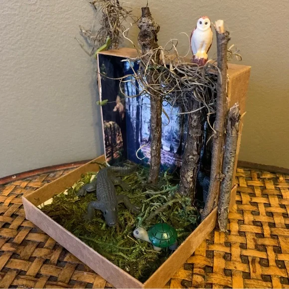 Swamp Forest Alligator Owl Moss Trees Miniature Bookshelf Diorama, Book Nook - Picture 3 of 6